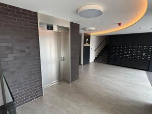 Pronájem bytu 2+kk, Praha - Holešovice, U Pergamenky, 56 m2