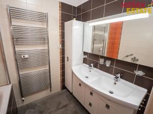 Prodej bytu 3+kk, Holubice, 74 m2