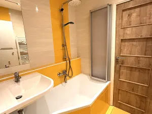 Prodej bytu 3+1, Plzeň, Hrádecká, 64 m2
