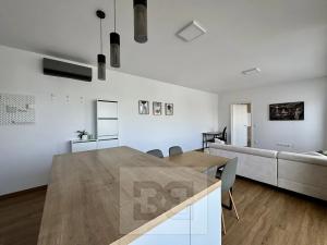 Pronájem bytu 2+kk, Zlín, Lorencova, 58 m2