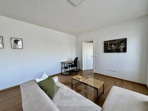 Pronájem bytu 2+kk, Zlín, Lorencova, 58 m2