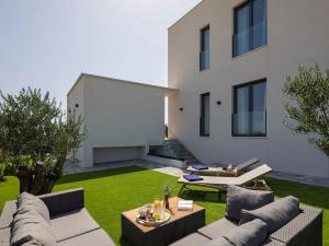 Prodej vily, Vodice, 332 m2