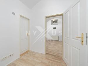 Pronájem atypického bytu, Praha - Vinohrady, Mánesova, 42 m2