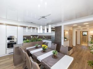 Prodej ubytování, Praha - Sedlec, Při hranici, 314 m2