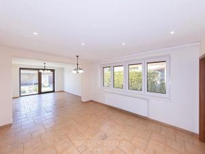 Prodej rodinného domu, Praha - Suchdol, Osvobození, 314 m2