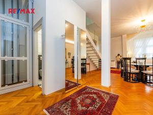 Prodej bytu 2+1, Praha - Josefov, Valentinská, 109 m2
