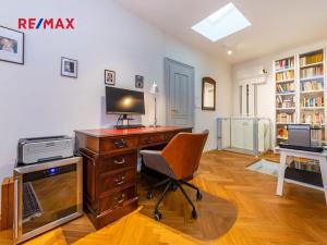 Prodej bytu 2+1, Praha - Josefov, Valentinská, 109 m2