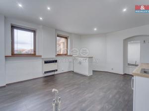 Pronájem obchodního prostoru, Kralovice, nám. Osvobození, 20 m2