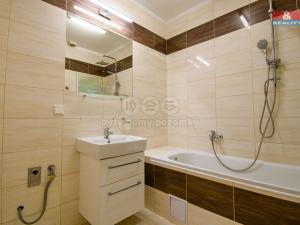 Prodej bytu 4+1, Hranice - Hranice I-Město, Kpt. Jaroše, 97 m2