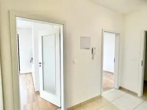 Pronájem bytu 2+kk, Praha - Modřany, Zlochova, 57 m2