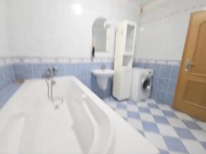 Pronájem bytu 4+kk, Praha - Kobylisy, Šimůnkova, 100 m2