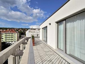 Pronájem bytu 3+kk, Praha - Košíře, Hlaváčkova, 85 m2