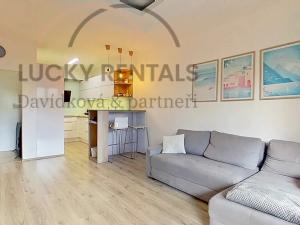 Pronájem bytu 2+kk, Praha - Hloubětín, Granitova, 52 m2