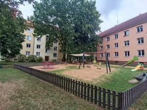 Pronájem bytu 1+1, Praha - Břevnov, Myslivečkova, 36 m2