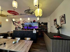 Pronájem restaurace, Praha, Plzeňská, 100 m2