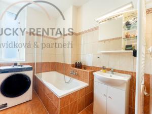 Pronájem bytu 2+1, Praha - Smíchov, U Malvazinky, 82 m2
