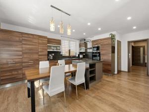 Prodej rodinného domu, Hrádek, 281 m2