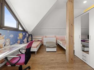 Prodej rodinného domu, Hrádek, 281 m2