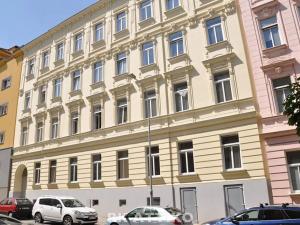 Pronájem atypického bytu, Brno, Ptašínského, 53 m2