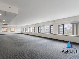 Pronájem kanceláře, Praha - Chodov, Líbalova, 456 m2