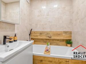 Pronájem bytu 4+1, Frýdek-Místek, Josefa Suka, 72 m2