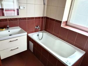 Prodej bytu 2+kk, Trutnov, Královecká, 55 m2