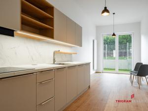 Pronájem bytu 1+kk, Praha - Hostavice, Českobrodská, 35 m2