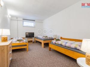 Prodej rodinného domu, Srnín, 342 m2