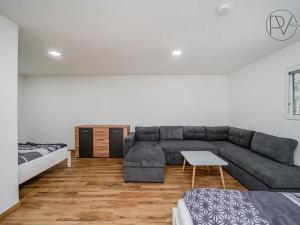 Prodej ubytování, Řeka, 250 m2