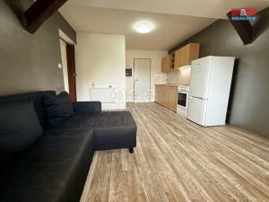 Pronájem bytu 2+kk, Kladno - Švermov, Havlíčkovo nám., 39 m2