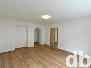 Prodej bytu 2+1, Horní Slavkov, Poštovní, 60 m2