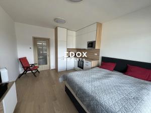 Pronájem bytu 1+kk, Praha - Stodůlky, Hasilova, 27 m2