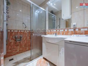 Prodej bytu 3+1, Karlovy Vary - Rybáře, Vodárenská, 77 m2
