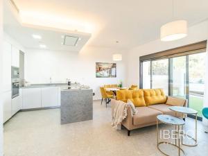 Prodej bytu 4+kk, Las Palmas de Gran Canaria, Španělsko, Calle Los Balcones, 74 m2