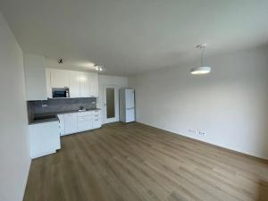 Pronájem bytu 1+kk, Praha - Štěrboholy, K učilišti, 39 m2