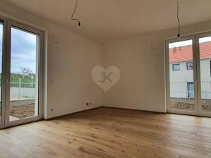 Pronájem bytu 2+kk, Praha - Královice, Ke Tvrzi, 38 m2