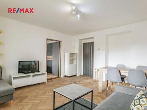 Pronájem bytu 2+1, Jindřichův Hradec, Tovární, 58 m2