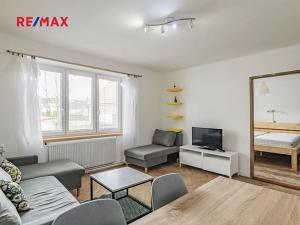 Pronájem bytu 2+1, Jindřichův Hradec, Tovární, 58 m2