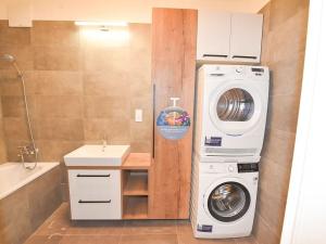 Pronájem bytu 3+kk, Praha - Modřany, Zlochova, 72 m2