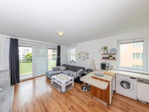 Pronájem bytu 2+kk, Olomouc, Peškova, 59 m2