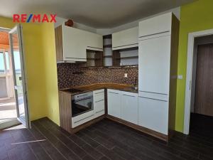 Pronájem bytu 1+kk, Klecany, V Honech, 30 m2