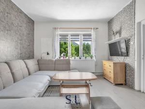 Prodej bytu 2+1, Velké Březno, 47 m2