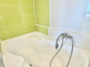Pronájem bytu 1+kk, Praha - Stodůlky, V hůrkách, 45 m2