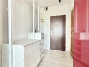 Pronájem bytu 1+kk, Praha - Stodůlky, V hůrkách, 45 m2