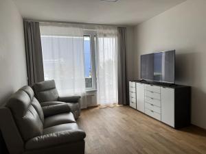 Pronájem bytu 2+kk, Praha - Vysočany, Smržových, 56 m2