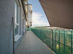 Pronájem bytu 2+kk, Praha - Vysočany, 66 m2