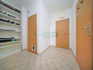 Pronájem bytu 2+kk, Praha - Vysočany, 66 m2