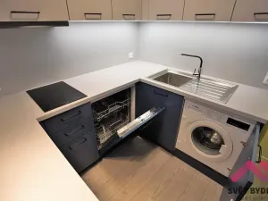 Pronájem bytu 1+kk, Praha - Karlín, Sokolovská, 31 m2
