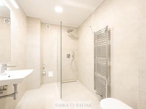 Pronájem bytu 3+kk, Praha - Smíchov, U dvou srpů, 63 m2