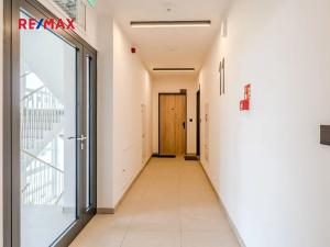 Pronájem bytu 2+kk, Praha - Kamýk, Zimova, 55 m2
